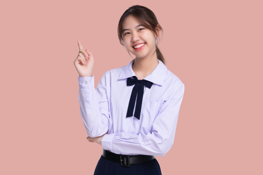 เด็กนักเรียนหญิง ที่สอบติดมหาวิทยาลัยด้วย TCASFolio และเข้าคอร์สเรียนพิเศษออนไลน์