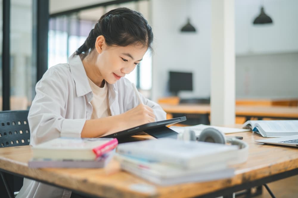 น้อง ๆ ที่รู้ว่าคณะเทคโนโลยีสารสนเทศ ใช้คะแนนอะไรบ้าง ? และติวสอบอย่างมั่นใจ